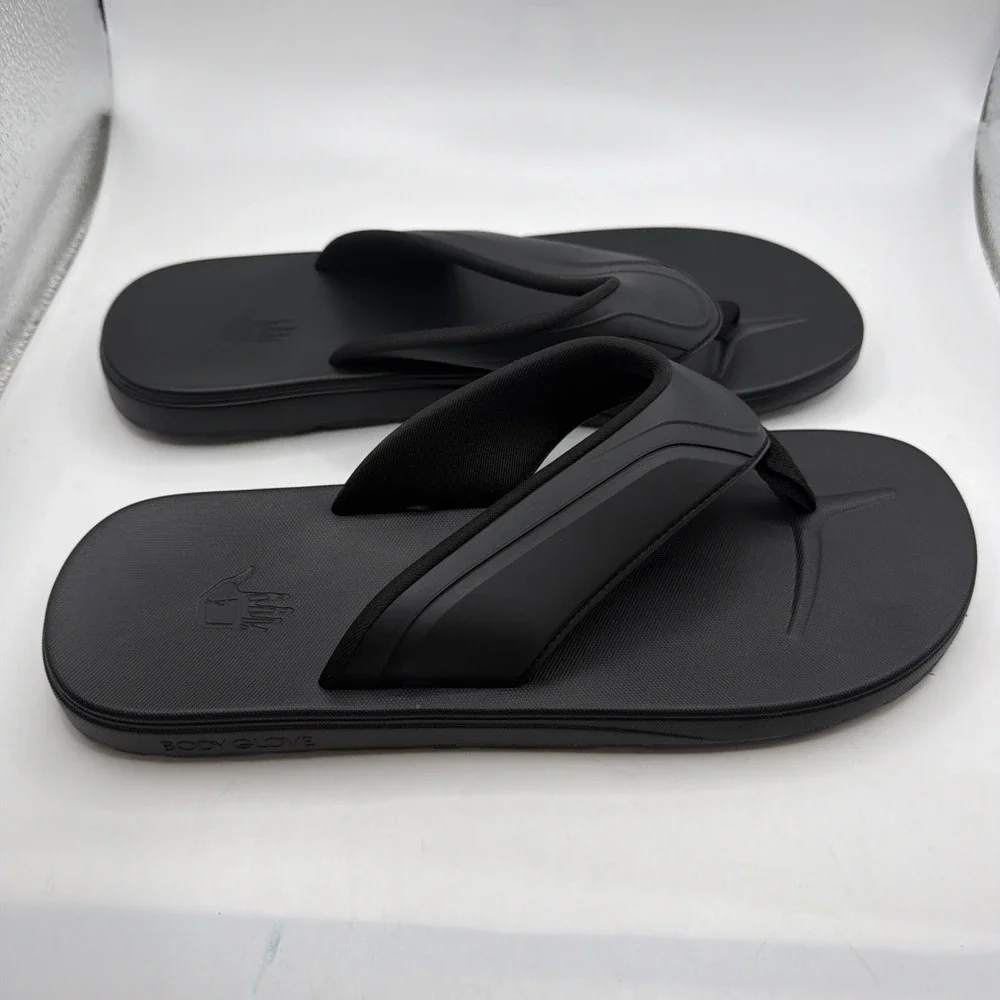 Body Glove Mens Flip Flops Sandals BLACK size 11. New